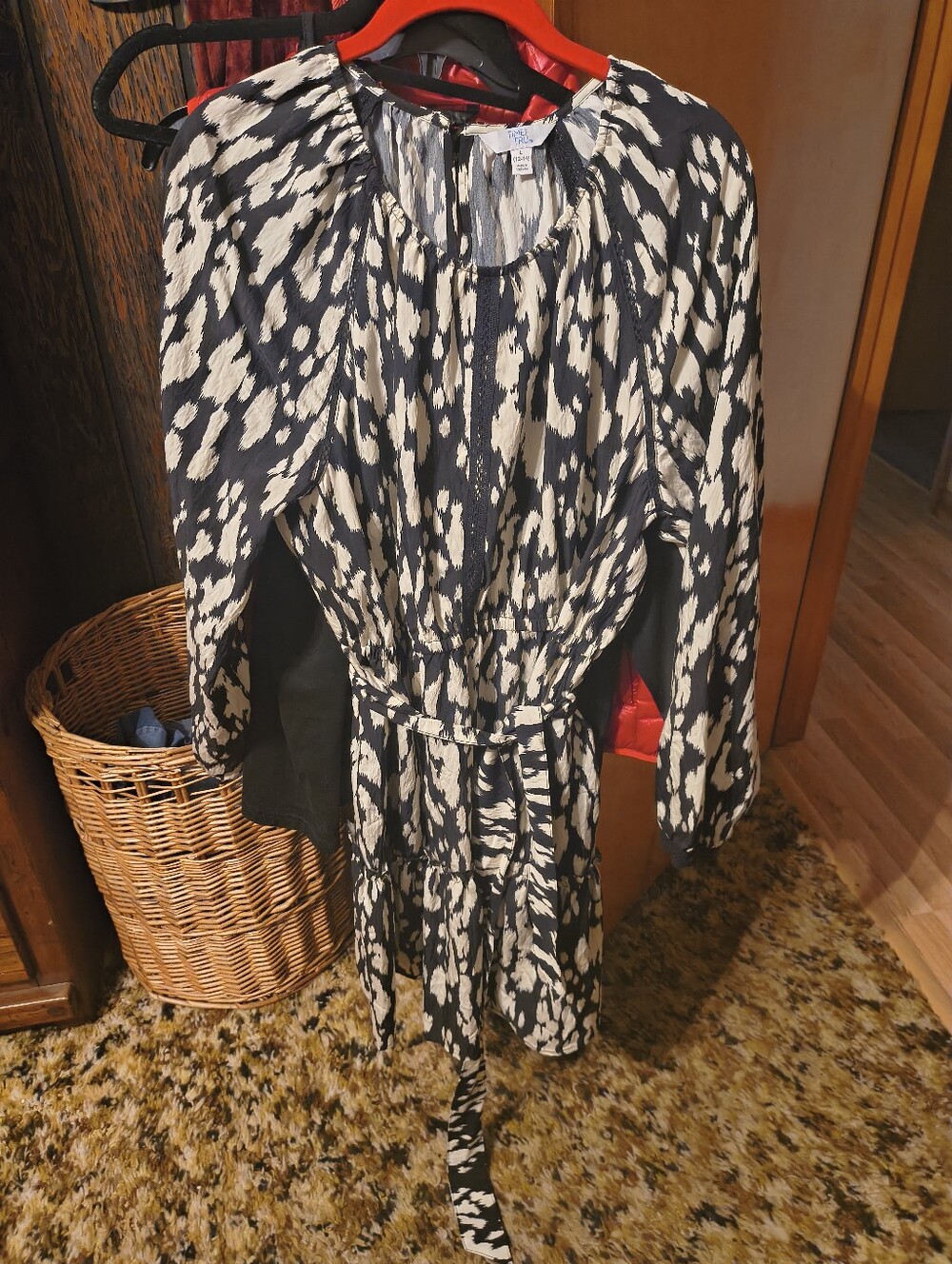 Black and White Printed Long Sleeve Women's Dress. Never Worn